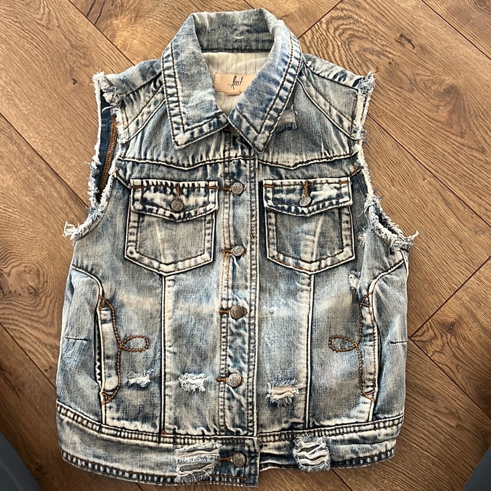 Lost denim distressed vest